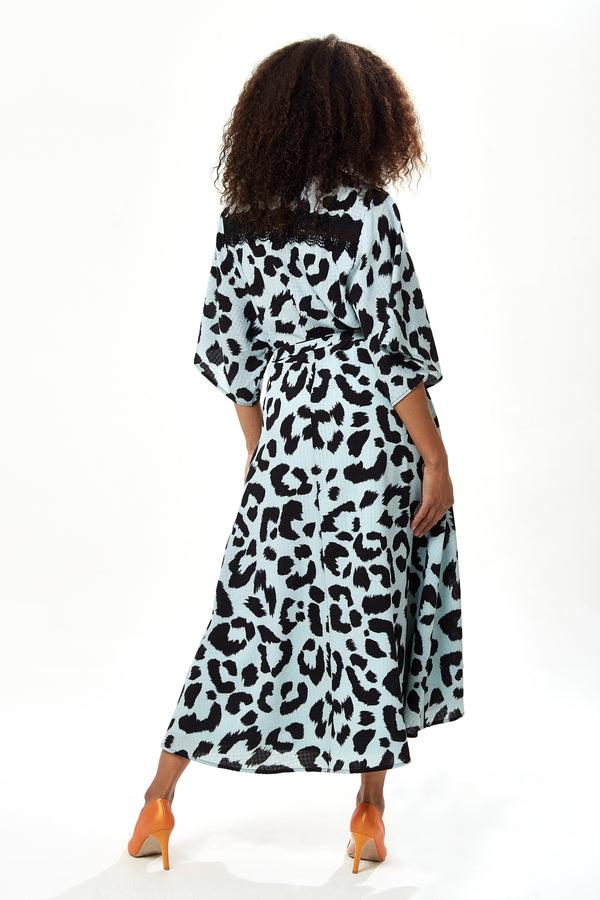 Liquorish Women's Maxi Dress In Blue With Kimono Sleeves And Tie Waist - Liquorish Animal Print
