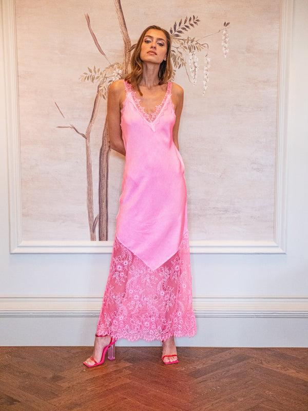 Liquorish Women's Maxi Dress In Pink Lace Detailed V-Neck Sleeveless Design Effortless Elegance By Liquorish