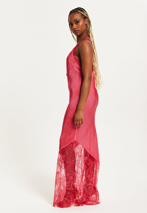 Liquorish Women's Maxi Dress With Lace Detail And Deep V-Neck In Red Regular To Loose Fit Short Sleeves - Liquorish