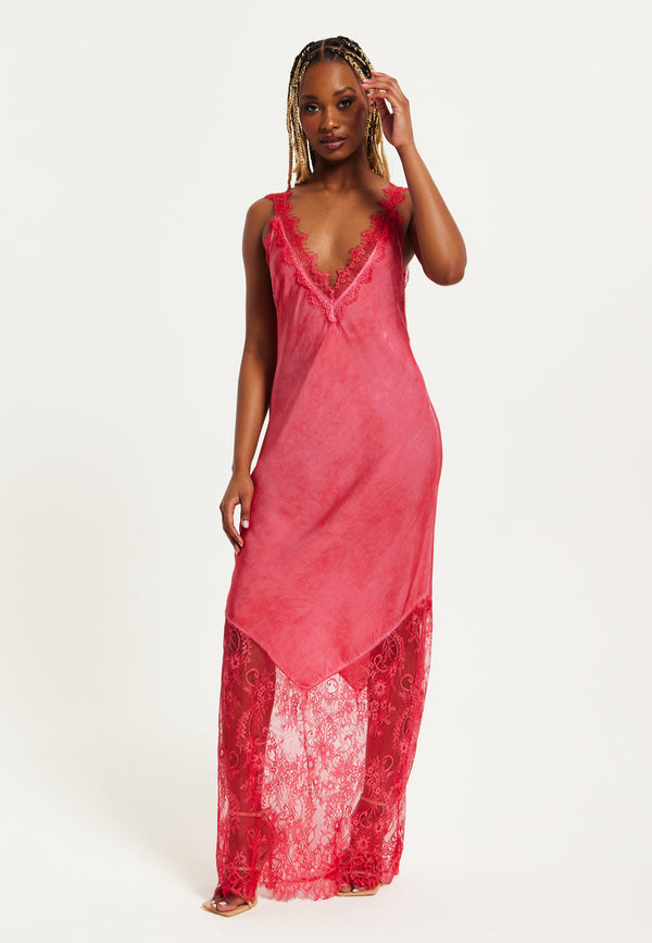 Liquorish Women's Maxi Dress With Lace Detail And Deep V-Neck In Red Regular To Loose Fit Short Sleeves - Liquorish