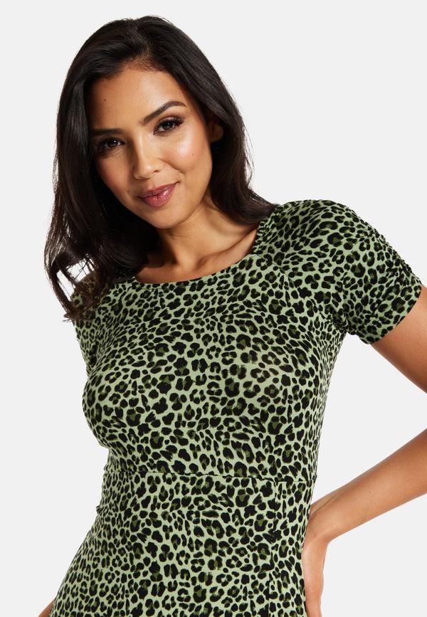 Liquorish Women's Midi Dress In Khaki Animal Print With Short Sleeves And Front Slit - Liquorish