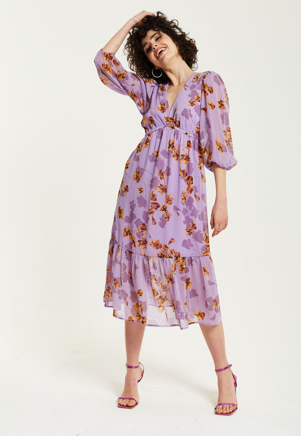 Liquorish Women's Midi Dress In Purple Floral With V-Neck And 3/4 Kimono Sleeves - Liquorish