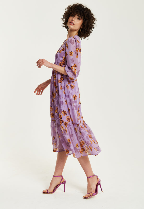 Liquorish Women's Midi Dress In Purple Floral With V-Neck And 3/4 Kimono Sleeves - Liquorish