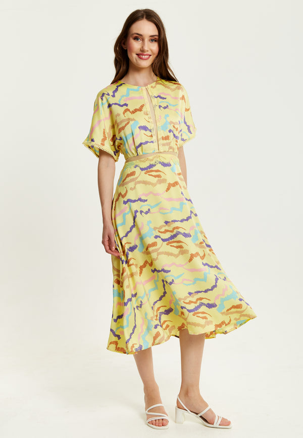 Liquorish Women's Midi Dress In Yellow With Kimono Sleeves And Abstract Zebra Print - Liquorish