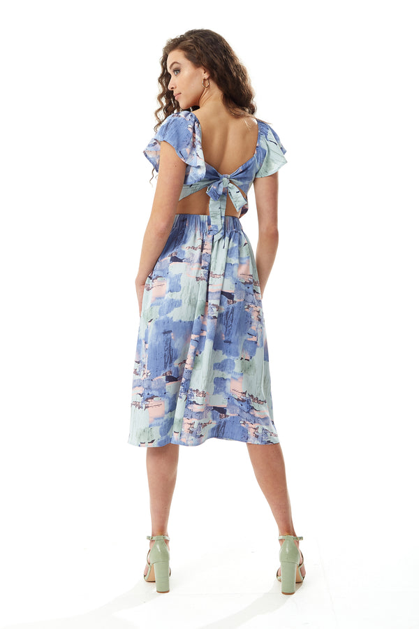 Liquorish Women's Midi Dress With Frill Sleeves In Pastel Tones - Cut Out Back Style By Liquorish