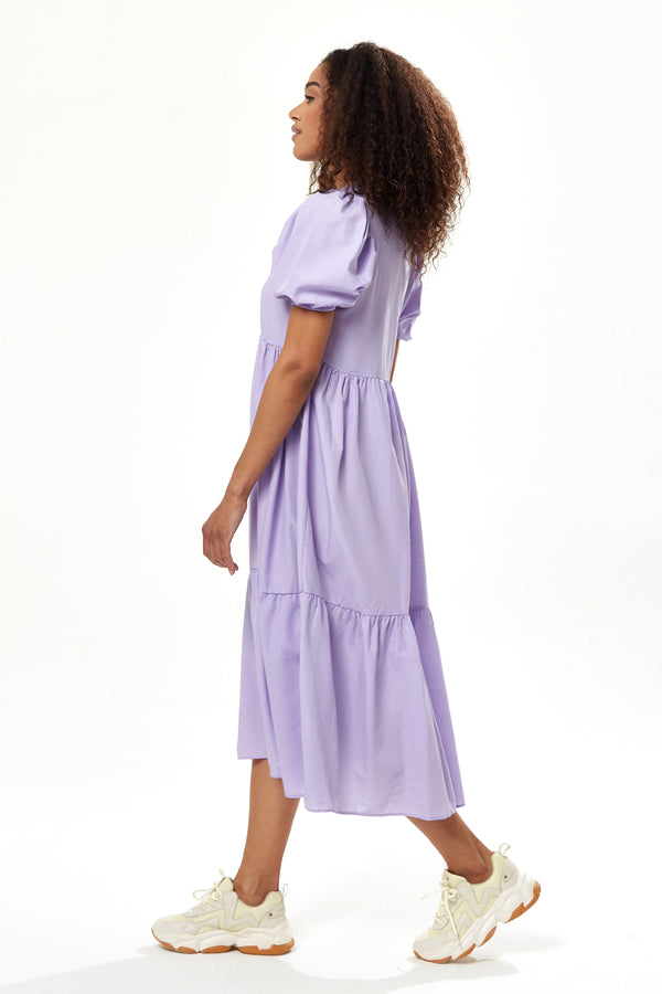 Liquorish Women's Midi Dress With Short Sleeves In Lilac - Divine Grace By Liquorish