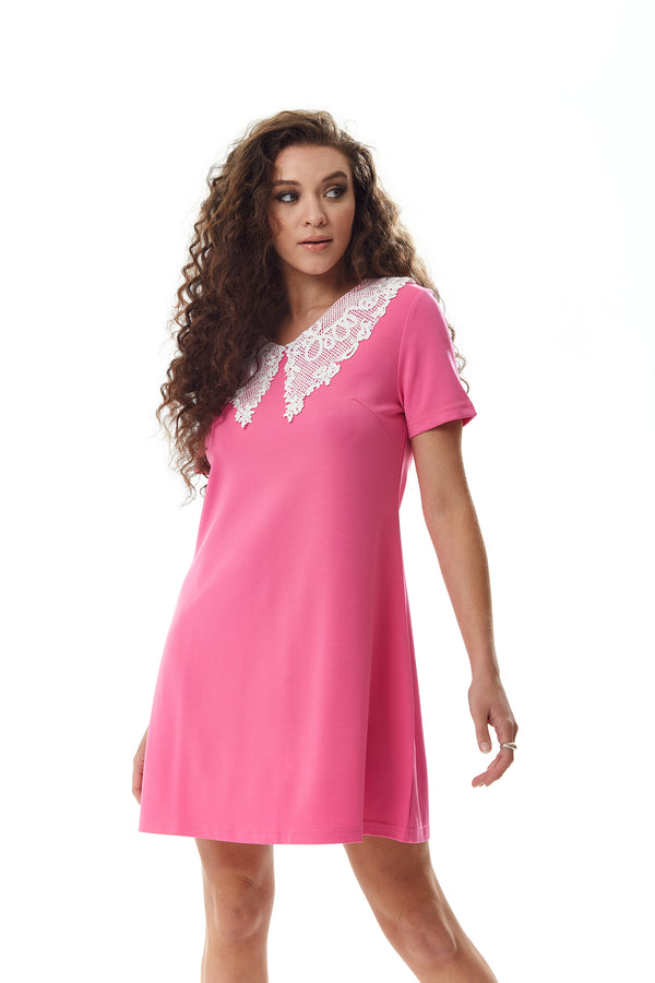 Liquorish Women's Mini Dress in Pink with Short Sleeves and Lace Collar - Elegant Charm by Liquorish
