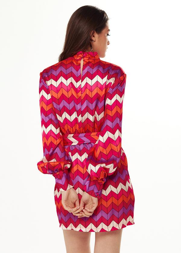 Liquorish Women's Mini Dress In Warm Tones With Puffy Sleeves And Gathered Waist - Exclusive Liquorish Zig Zag Print