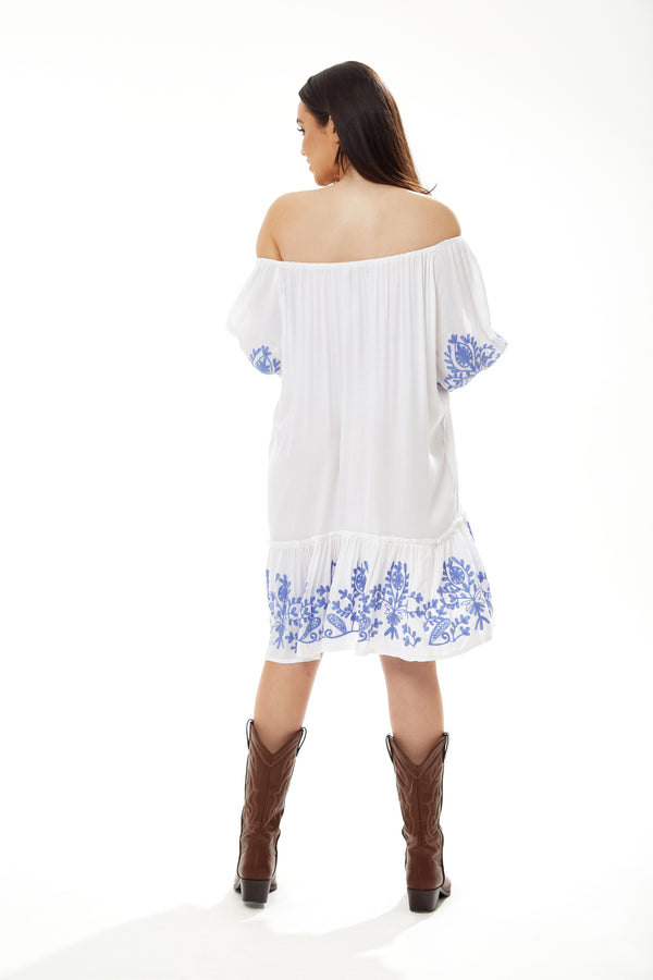 Liquorish Women's Mini Dress In White With 3/4 Sleeves And Blue Floral Embroidery - Liquorish