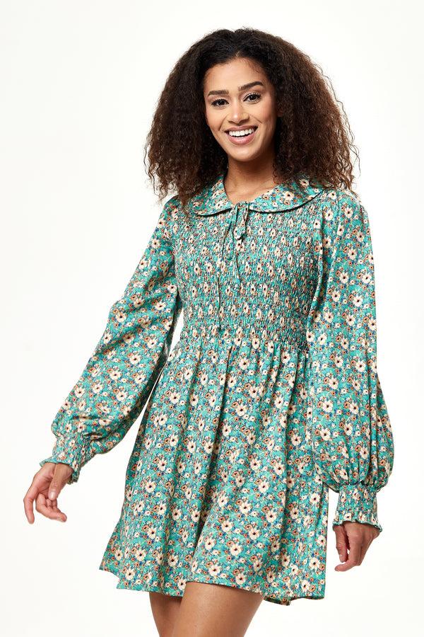 Liquorish Women’s Mini Dress with Balloon Sleeves in Green featuring Peter Pan Collar - Liquorish