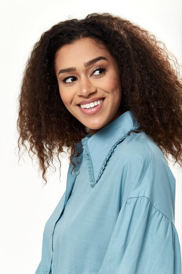 Liquorish Women's Oversized Midi Shirt Dress Blue Button-Up Front 3/4 Sleeve Chic Collar