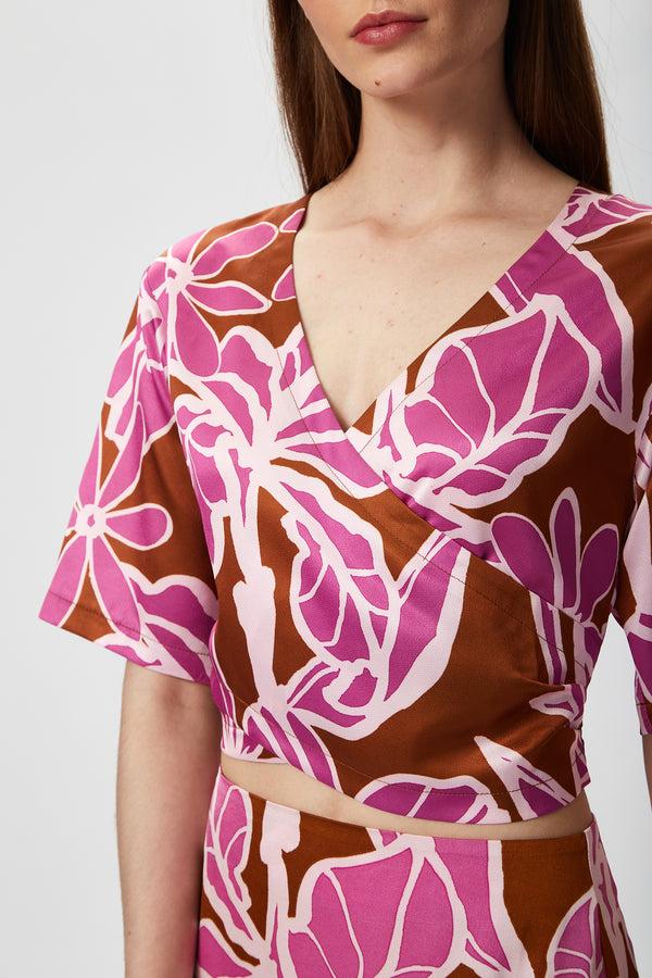 Liquorish Women's Purple Floral Short Sleeve Top With Crossover Front And V Neck - Regular Fit True To Size 100% Polyester