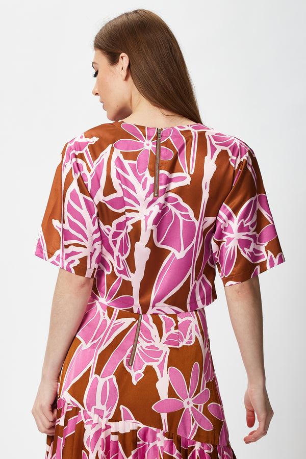 Liquorish Women's Purple Floral Short Sleeve Top With Crossover Front And V Neck - Regular Fit True To Size 100% Polyester