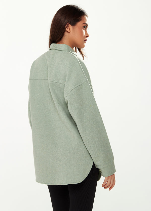 Liquorish Women’s Shirt Jacket With Oversized Pocket Details In Green - Button Up Shirt Collar Full-Length Sleeves Oversized Fit