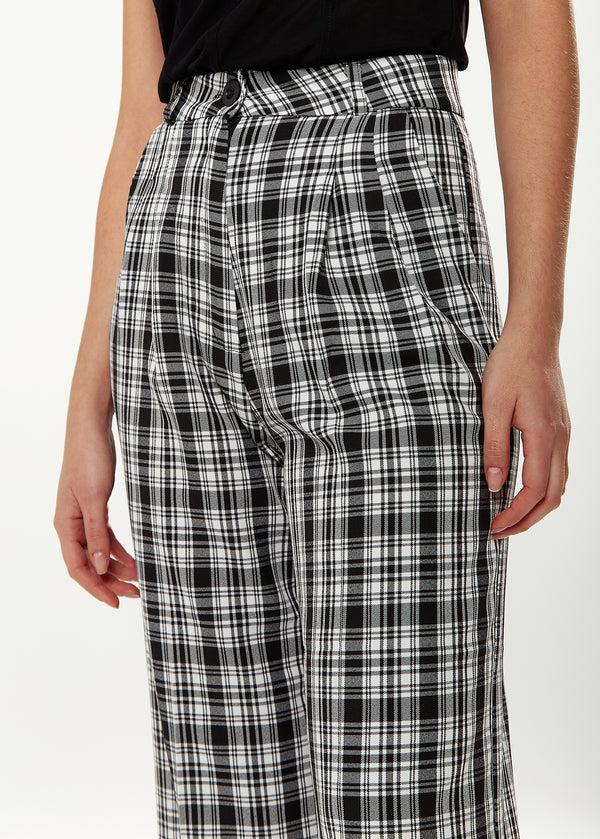 Liquorish Women's Trousers In Black & White Check With High Waist And Side Pockets - Liquorish