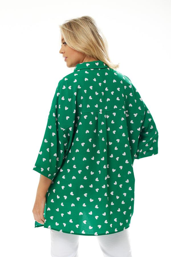 Liquorish Women's White Heart Print Shirt In Green - Short Sleeves Oversized Fit Heart-shaped Buttons Button-up Front Collar