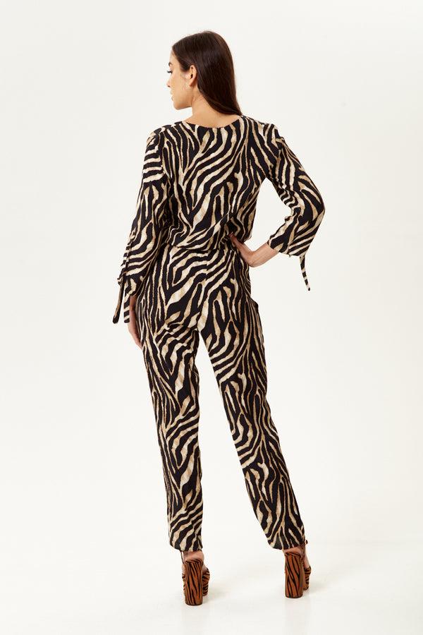 Liquorish Women's Zebra Print Jumpsuit With 3/4 Sleeves V Neck Elasticated Waist Regular Fit - Liquorish