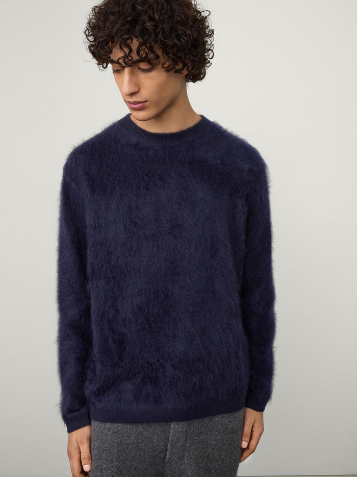 lisa yang The Lachlan Sweater