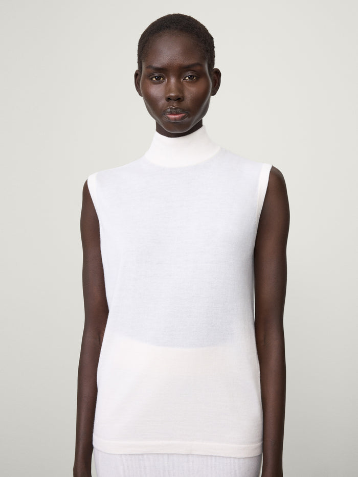 lisa yang The Lucy Vest