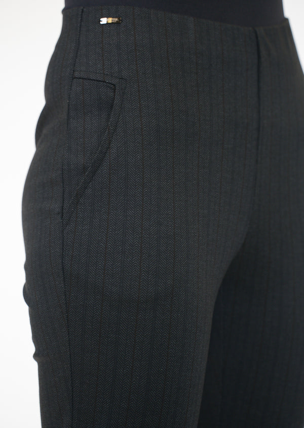 Lisette L NOIR HERRINGBONE 30" Straight Leg Pant BLACK/CHARCOAL