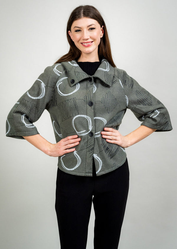 lisette l SHORT SWING JACKET WITN OVERSIZED COLLAR OLIVE