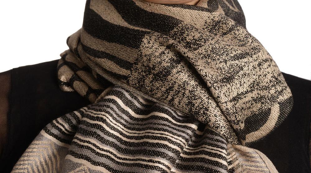 Liss Kiss Assimetrical Ornaments On Black Pashmina With Tassels - Scarf