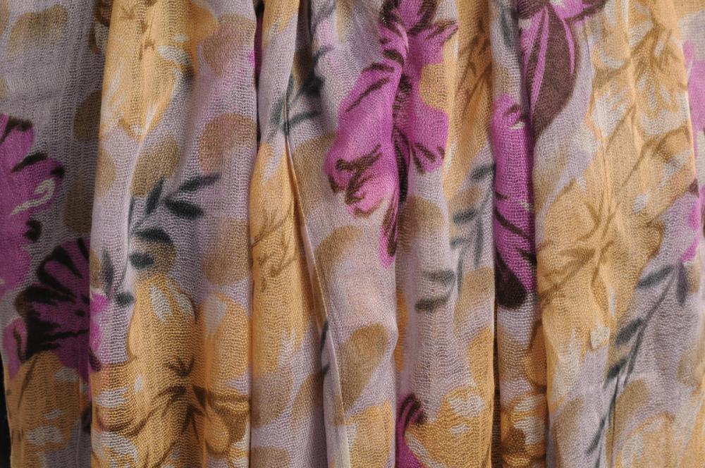 Liss Kiss Begonia Flowers With Tassels On Lavender - Scarf