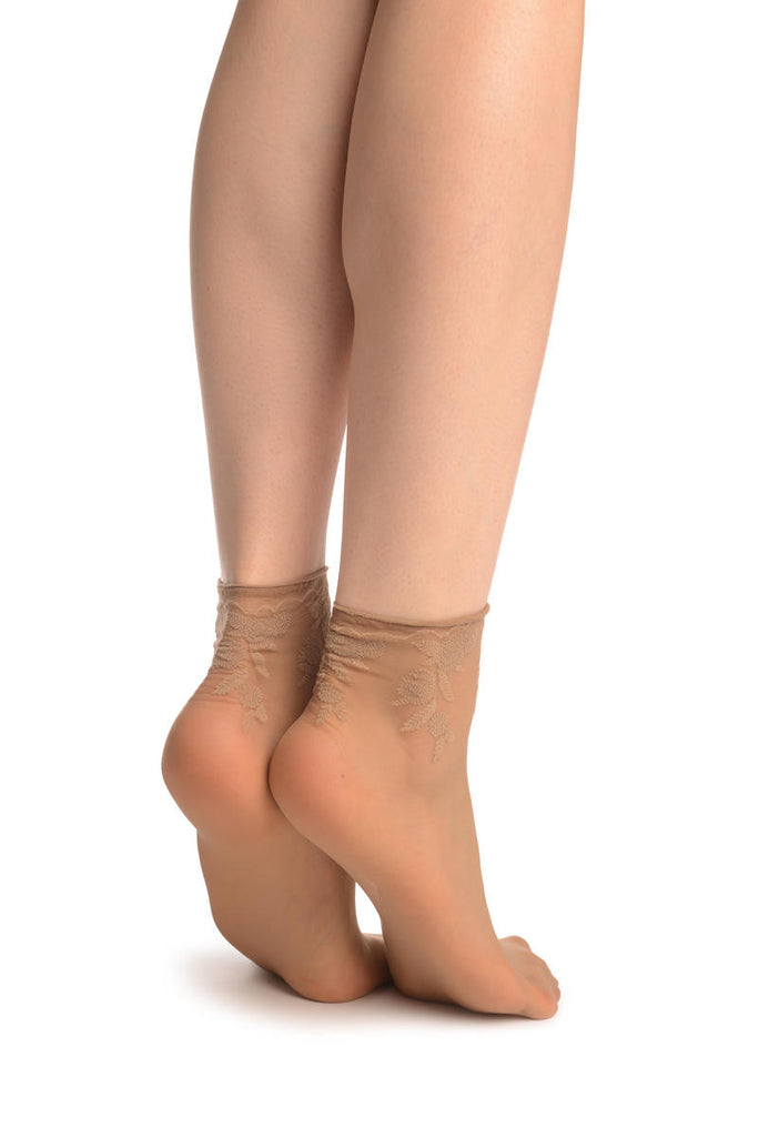Liss Kiss Beige Chrysanthemum Flowers With Comfortable Top Ankle High Sock - Socks