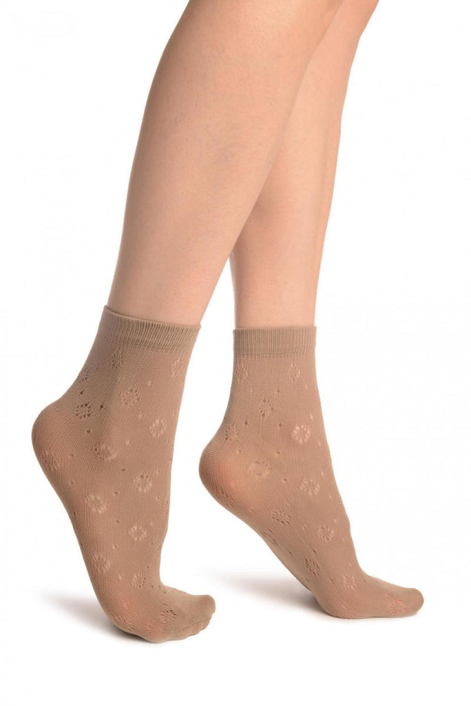 Liss Kiss Beige Crochet Rombs Ankle High Socks - Socks