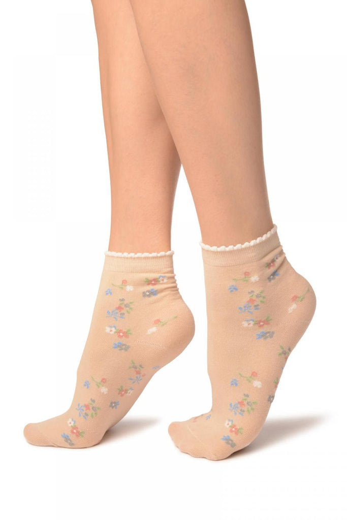 Liss Kiss Beige With Summer Flowers Ankle High Socks - Socks