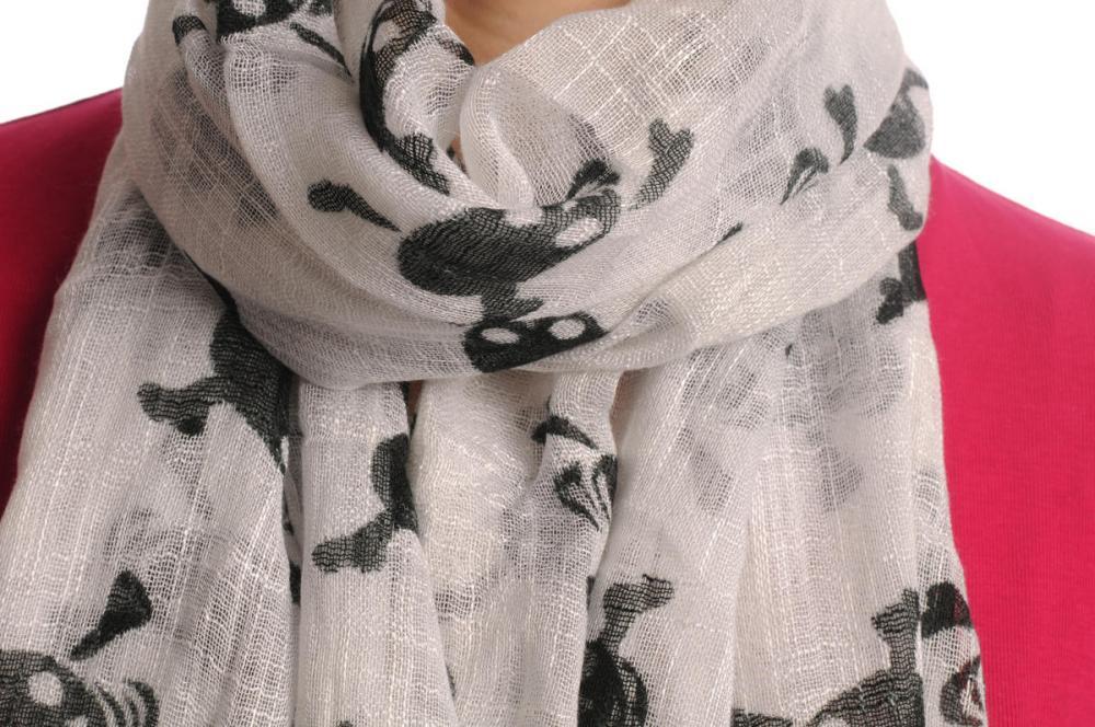 Liss Kiss Black Crossbones On White With Tassels - Scarf