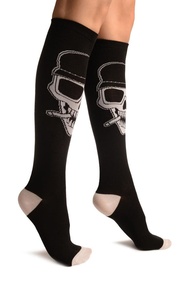 Liss Kiss Black With White Woven Smoking Skull (Halloween) - Socks