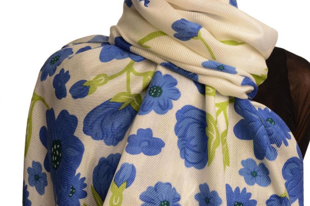 Liss Kiss Blue Large Flowers On White Pashmina Feel With Tassels - Scarf
