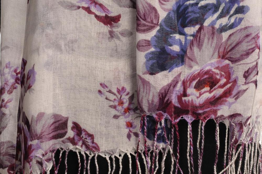 Liss Kiss Burgundy & Purple Roses On White With Tassels - Scarf