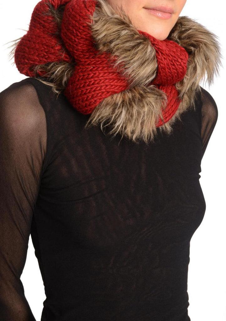 Liss Kiss Dark Red Pink Knitted Plait Style Snood With Faux Fur - Snood