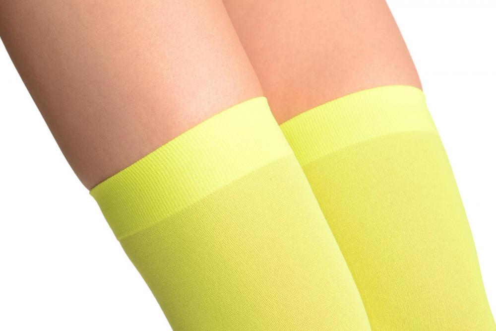 Liss Kiss Fluorescent Green Plain Opaque 40 Den - Hold Ups