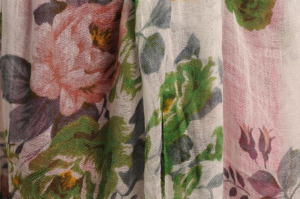 Liss Kiss Green & Beige Roses On White With Tassels - Scarf