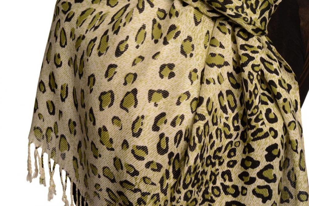 Liss Kiss Green Diagonal Leopard On White Pashmina Feel With Tassels - Scarf