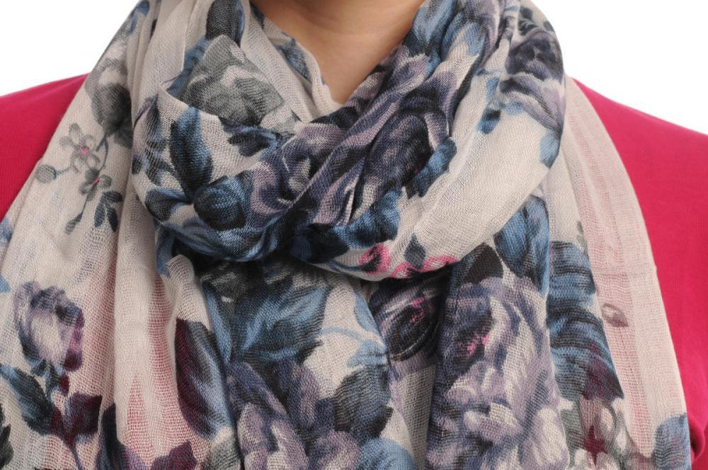 Liss Kiss Grey Blue & Purple Roses On White With Tassels - Scarf