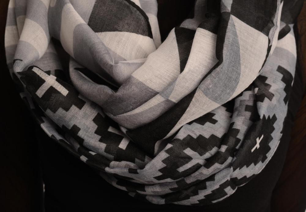 Liss Kiss Grey Geometrical Pattern Mix Snood Scarf - Snood