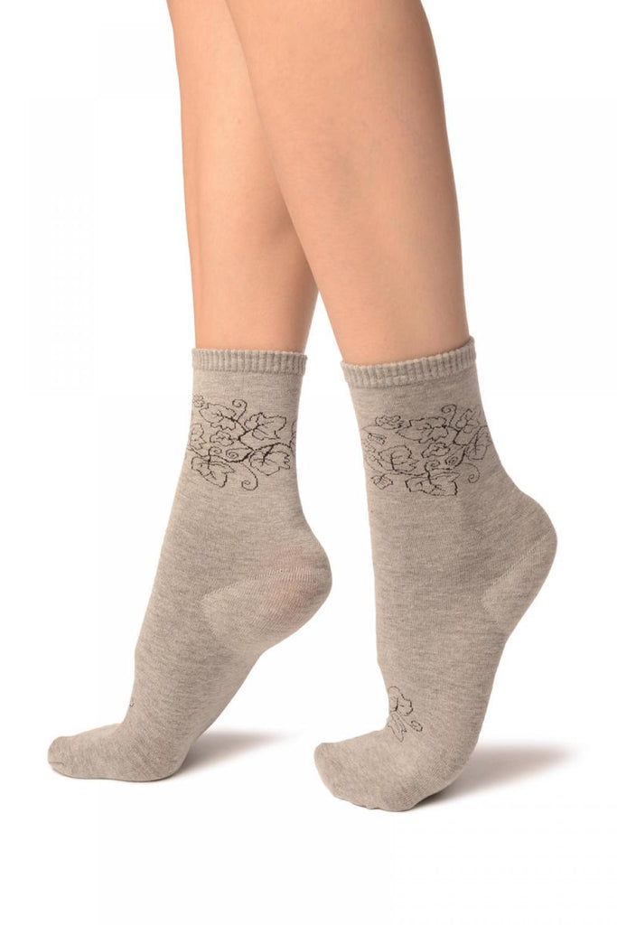 Liss Kiss Hedera Leaves On Grey Ankle High Socks - Socks