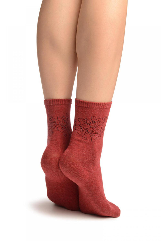 Liss Kiss Hedera Leaves On Red Ankle High Socks - Socks