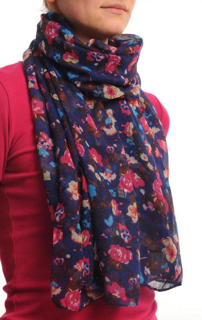 Liss Kiss Small Climbing Roses On Dark Blue - Scarf