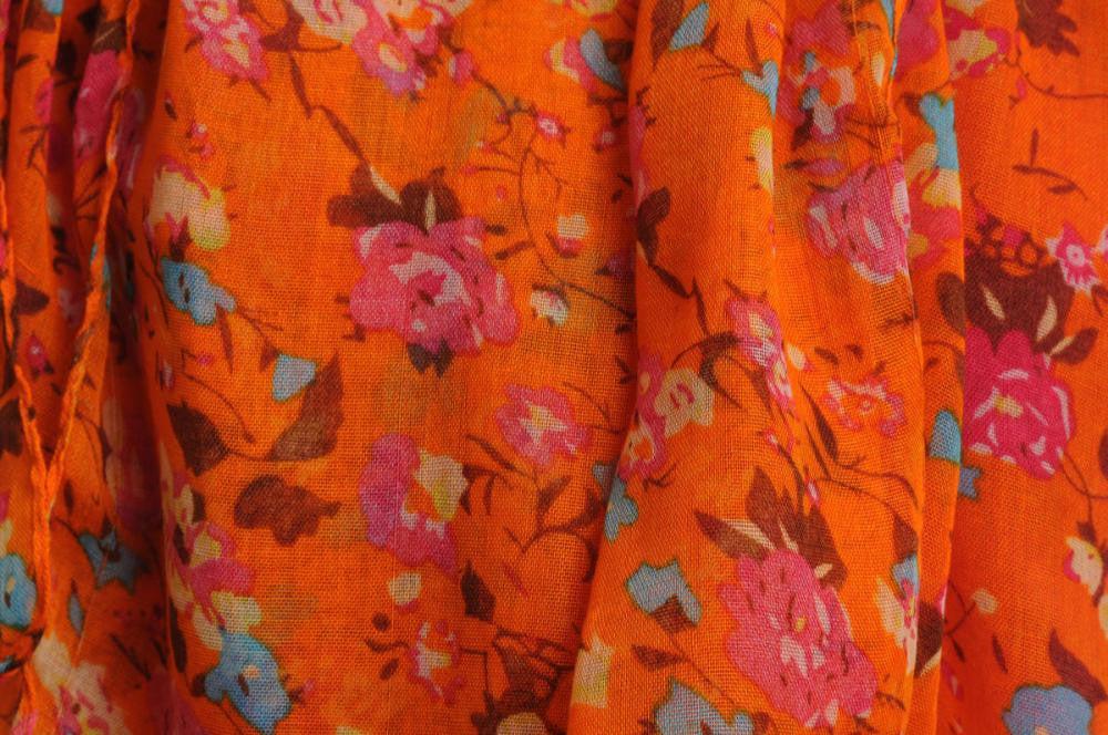Liss Kiss Small Climbing Roses On Orange - Scarf
