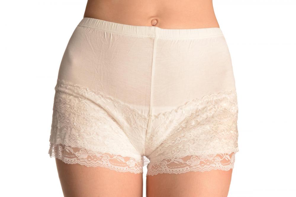Liss Kiss White Lace Ruffle Shorts - Shorts