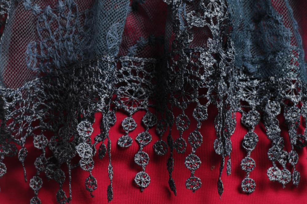 Liss Kiss Midnight Blue Vintage Lace With Flowers - Scarf