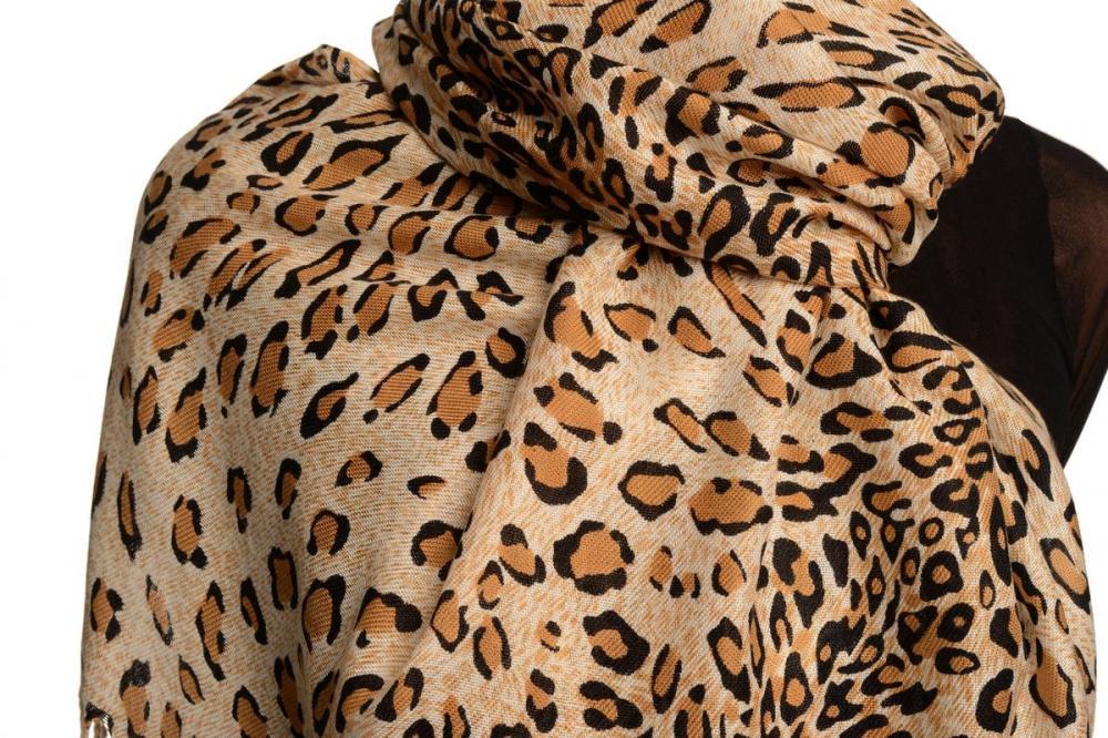 Liss Kiss Mocha Diagonal Leopard On White Pashmina Feel With Tassels - Scarf