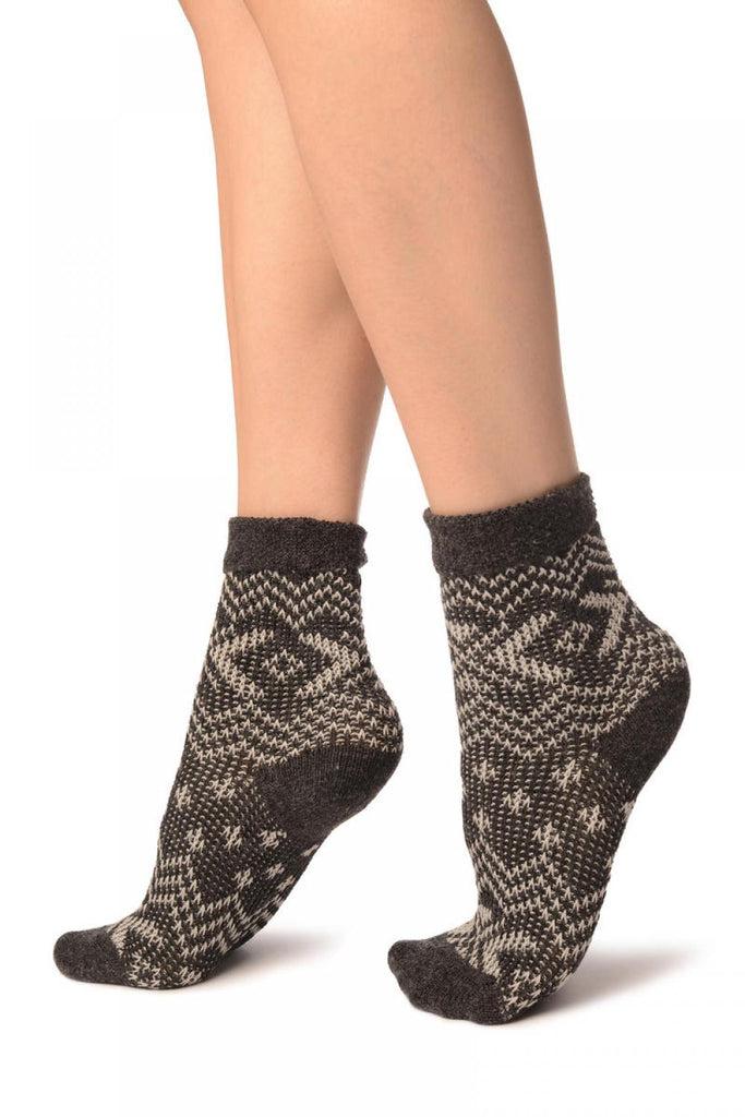 Liss Kiss Nordic Style On Grey Cashmere Ankle High Socks - Socks