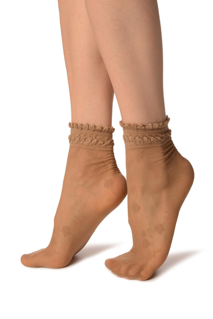 Liss Kiss Nude With Roses And Silky Comfort Top Ankle High Socks - Socks