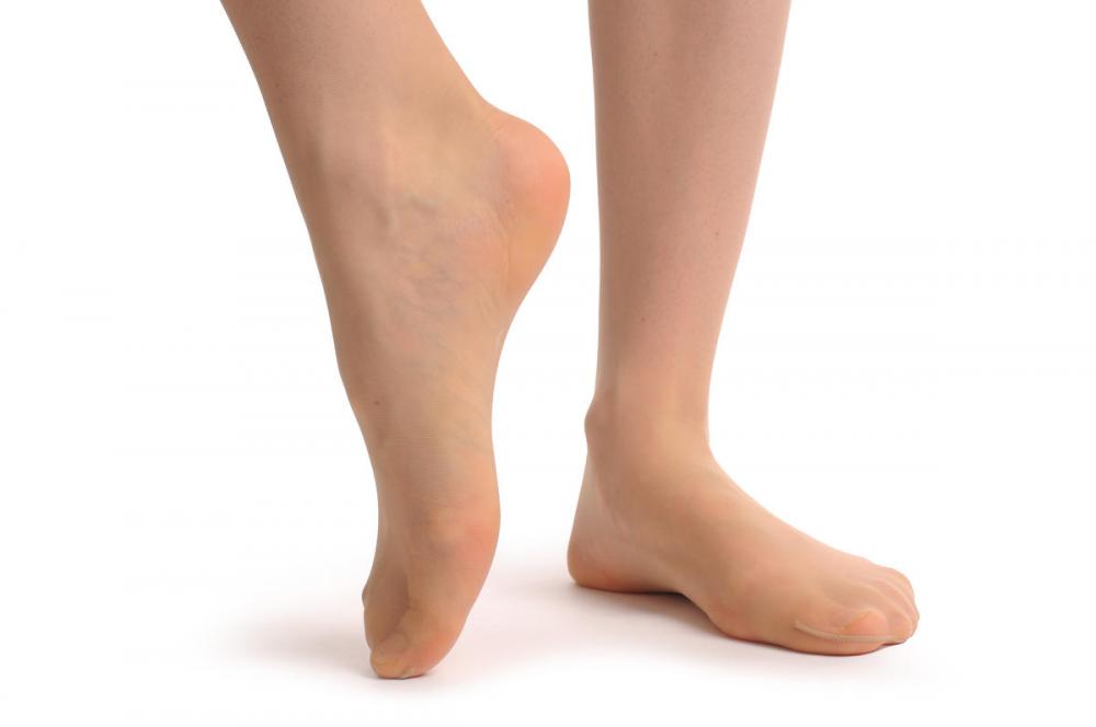 Liss Kiss Nude With Two Diamonds & Circle Black Back Seam 20 Den - Tights